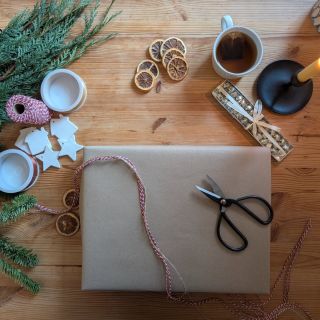 🎀 Malý detail, který potěší pod stromečkem. Nově si můžete nechat svůj kreativní box zabalit i Vánočně. Stačí zadat v...